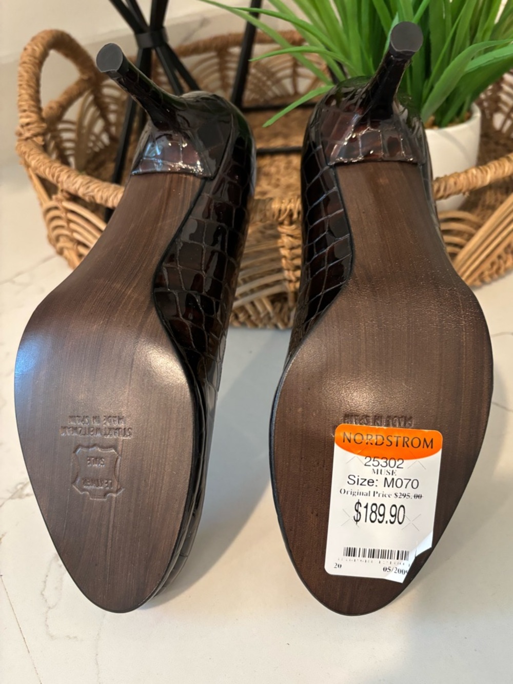Stuart Weitzman NEW in Box Muse Fudge Sioux Crocodile Heel Pump Womens 7 - Picture 10 of 16